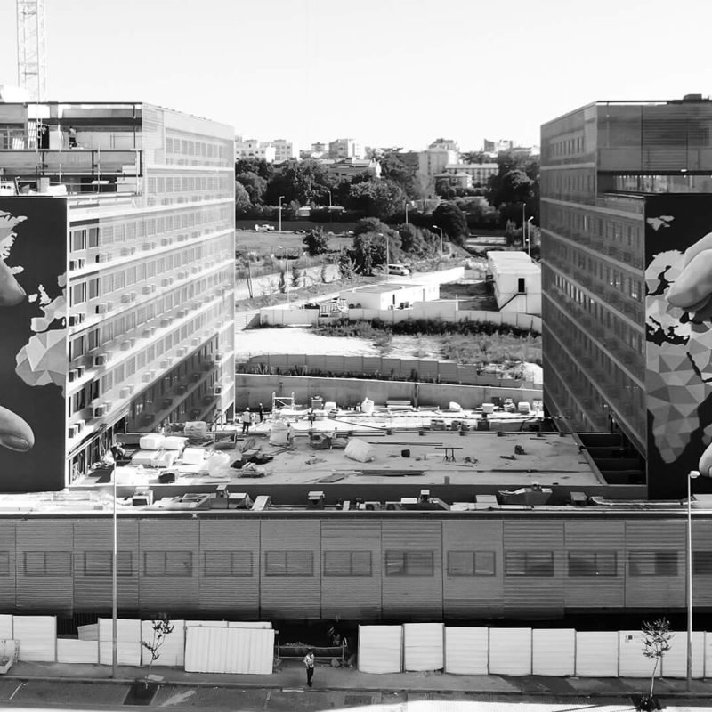 pariz one graffiti street art (1)